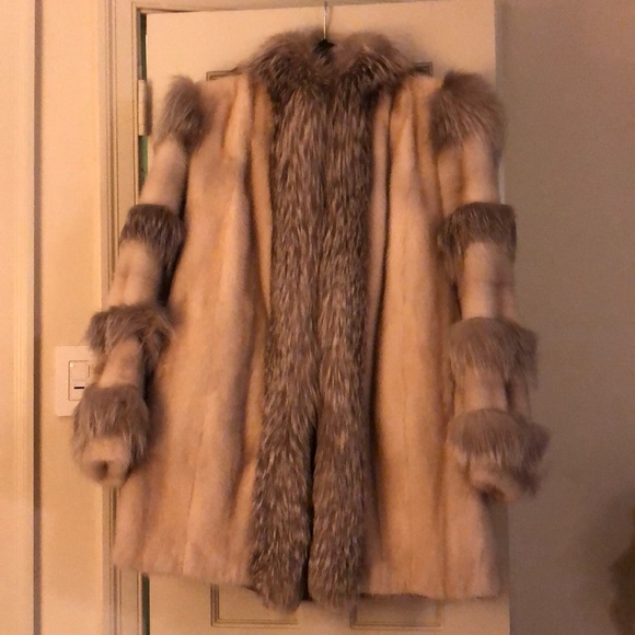 Jackets & Blazers - Mink & Fox 🦊 Fur Coat